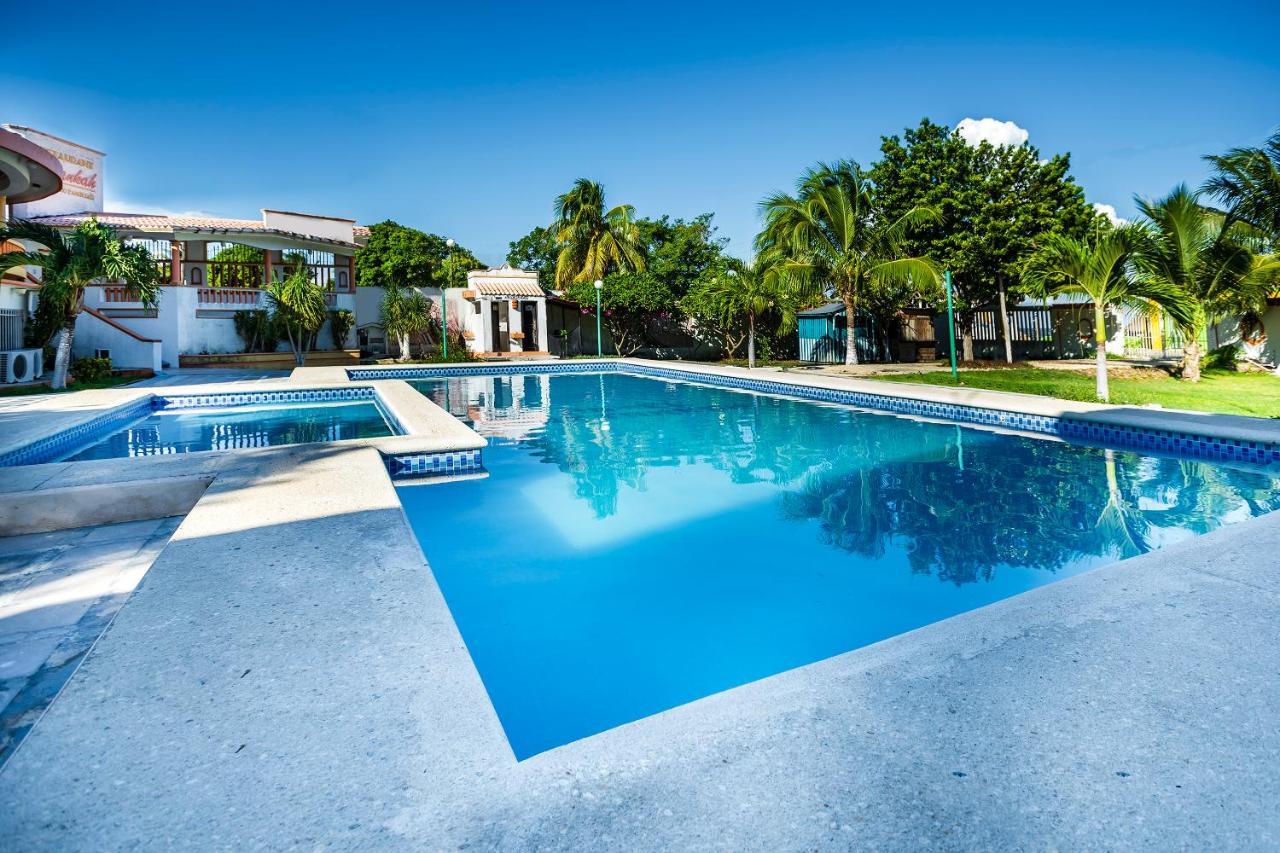 Capital O Oxtankah,Chetumal Bay Hotell Calderitas Exteriör bild